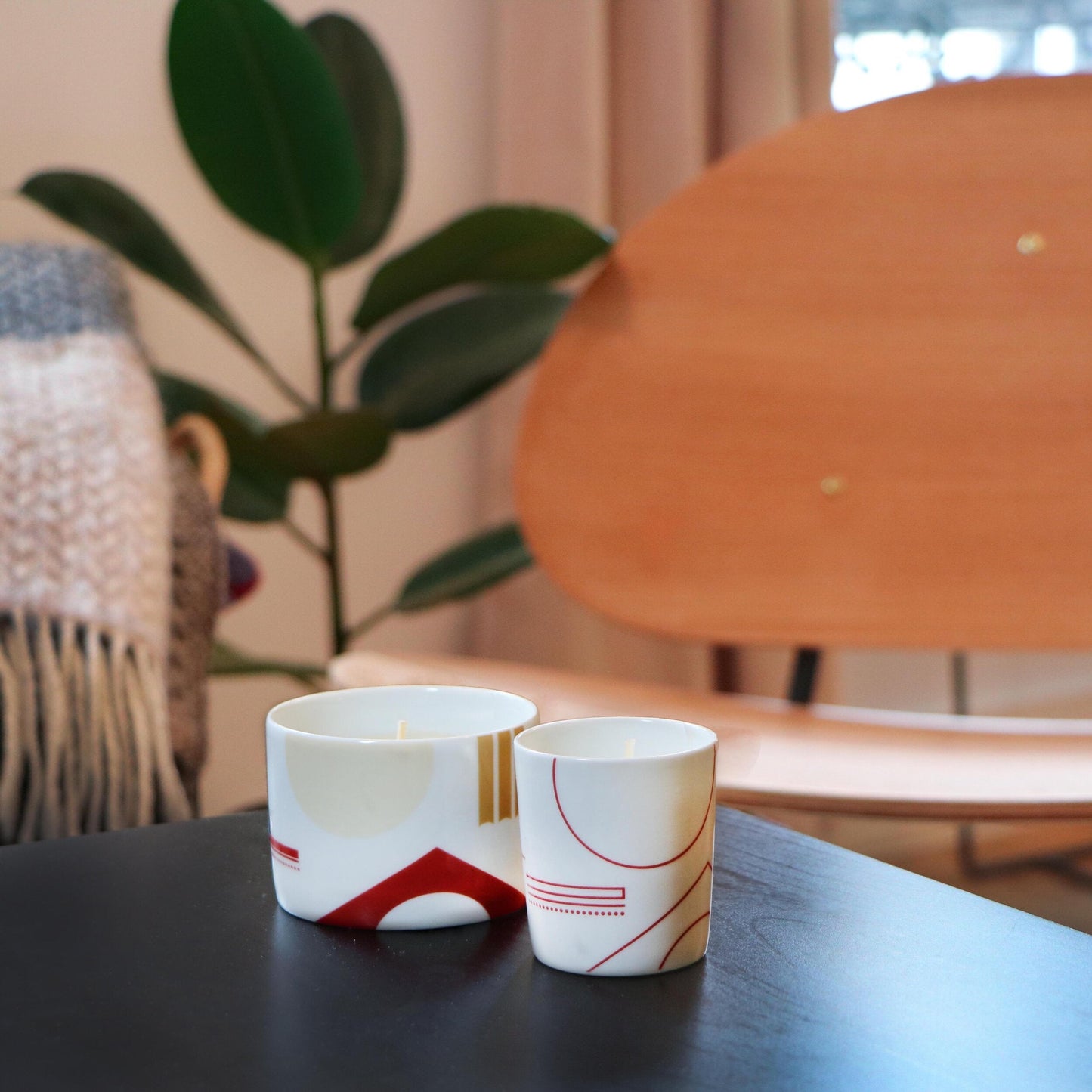 Scented Candle Parisian Masterpiece Embodies Serenity and Sophistication