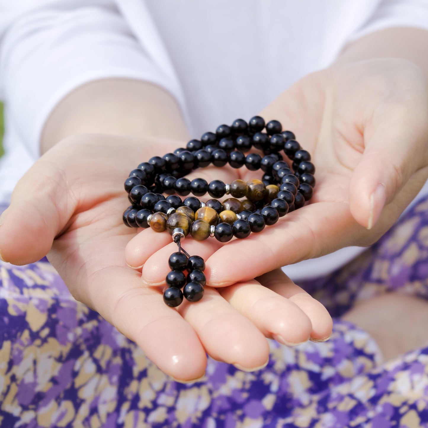 Buddhist Mala Bracelet in Obsidian and Tiger’s Eye – Serenity and Confidence