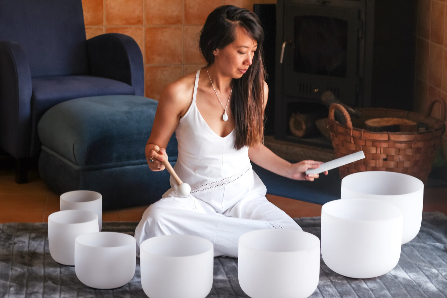 7 Chakra Quartz Singing Bowl Set – 432Hz Sound Healing for Balance and Energy Renewal