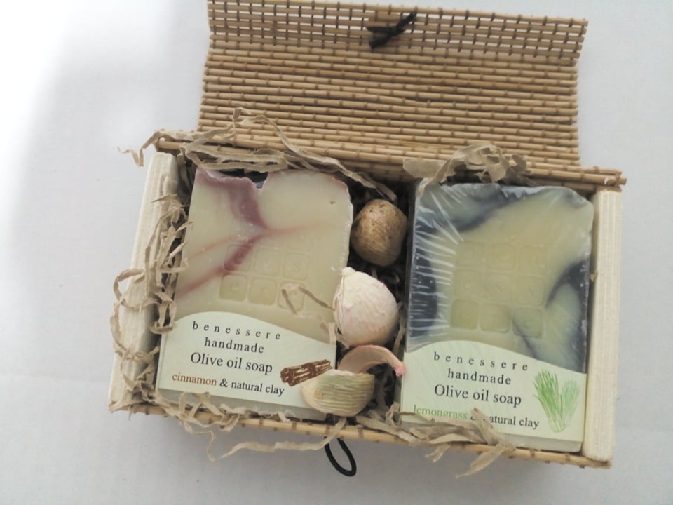 Eco-Friendly Wooden Gift Box with Handmade Organic Olive Oil Soaps – Luxury Natural Skincare