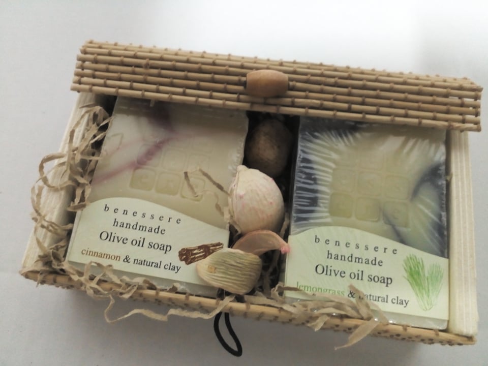 Eco-Friendly Wooden Gift Box with Handmade Organic Olive Oil Soaps – Luxury Natural Skincare